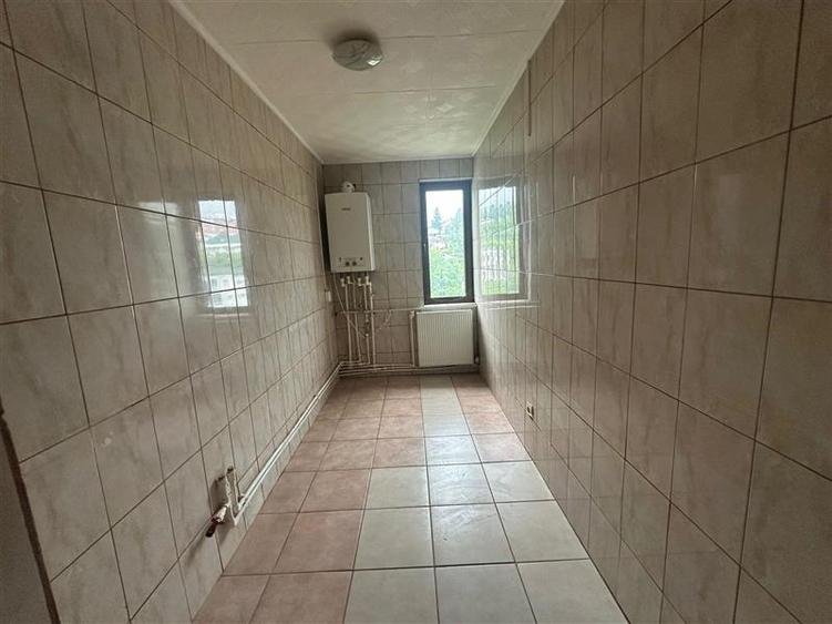 Apartament cu 5 camere de vanzare - Gara