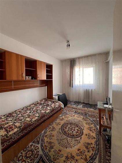 Apartament 3 Camere Decomandat Metalurgie Etaj Intermediar