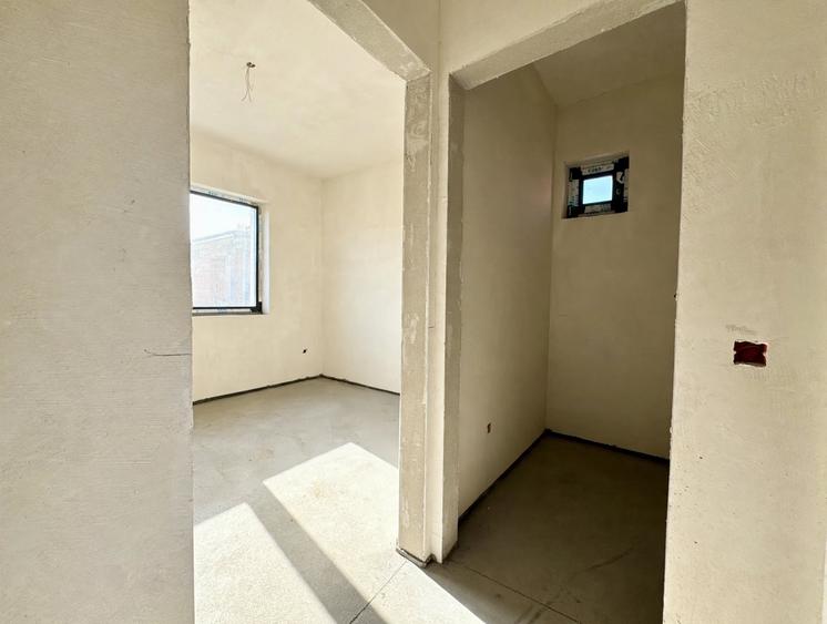 Casă individuală pe un singur nivel, clasa A, 300 mp curte, intrare Chinteni