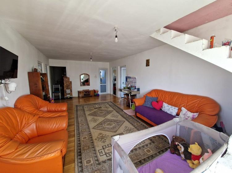 Mihailesti, vanzare vila P+M, 258mp, teren 912mp.