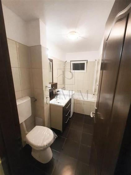 DAMBOVITA - 3 CAM - DECOMANDAT - CENTRALA PROPRIE - RENOVAT - PRET EXCELENT