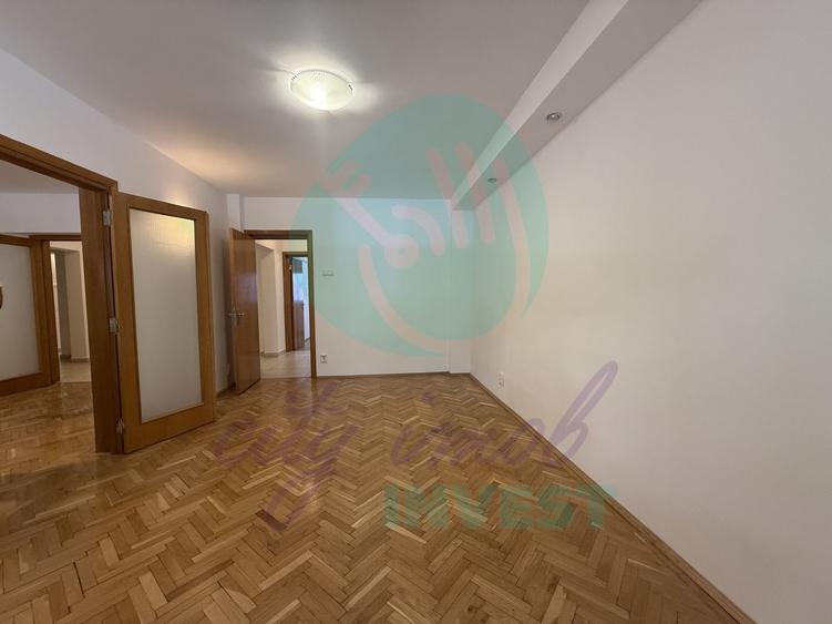 4 camere Decebal – Piața Muncii | Parter ideal firmă | 97 mp