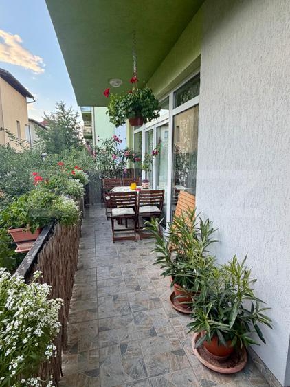 Apartament 3 camere, 90 mp, boxa si parcare cu CF, zona Campului