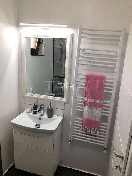Duplex deosebit cu grădină, terasă amenajată și vedere spre natură. - 10