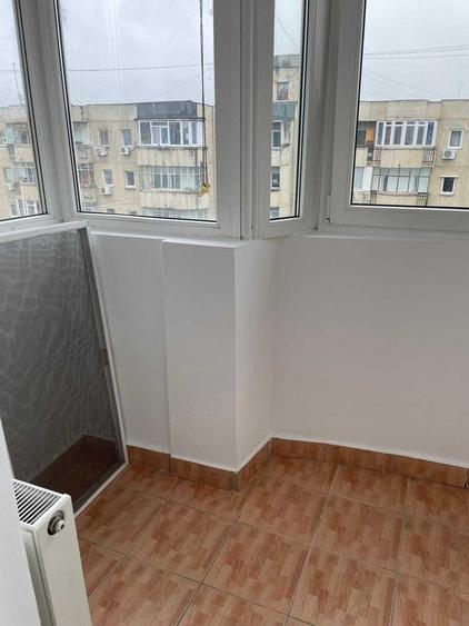 De vanzare 3 camere, centrala, etaj 8, instalație nouă, zona 13 Septembrie