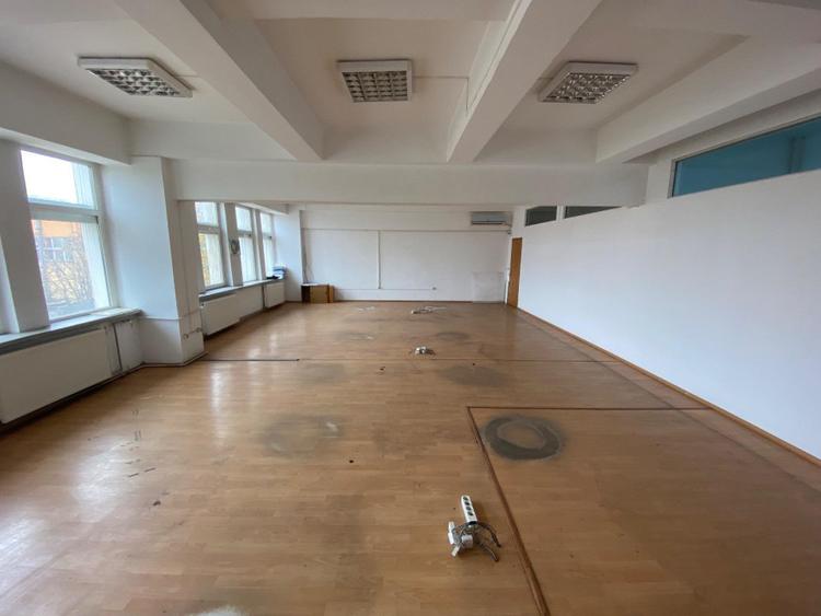 Spațiu birouri, 3500 mp, zona Lapus
