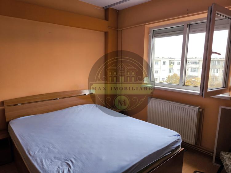 Apartament 4 camere DECOMANDAT – Zona 9 Mai, Ploiești