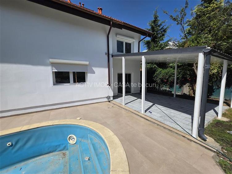Vila cu piscina - Pipera - 5 camere - 3 bai - 218mp - 900mp teren