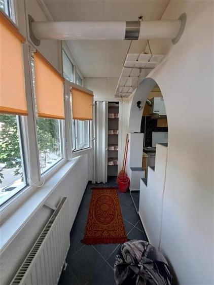 Apartament cu 2 camere, Decomandat, situat in cartierul Manstur!
