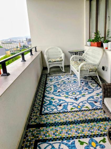Refugiu urban modern cu 4 camere, zona Coresi, gândit pentru lucru de acasă