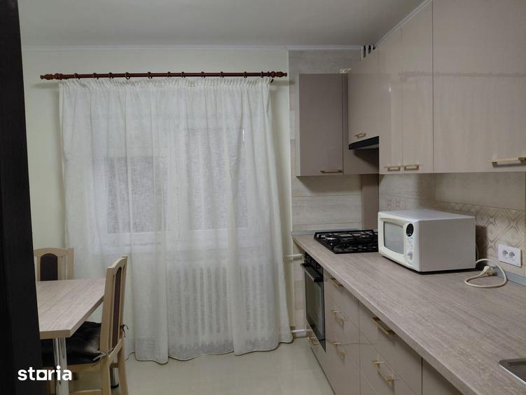 🏡 **Apartament 3 camere de închiriat | Nerva Traian | Centrală proprie