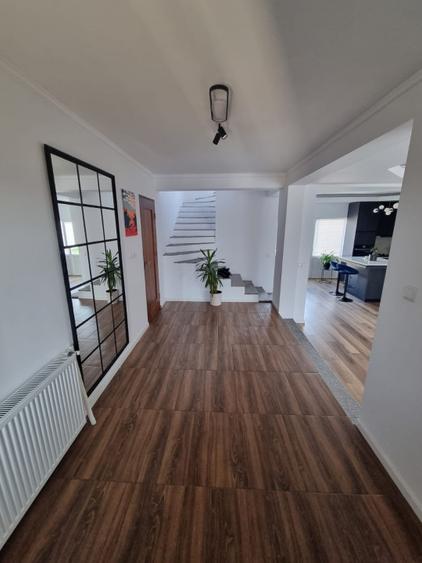 Sacalaz - Casa individuala cu 5 camere, complet mobilata/utilata