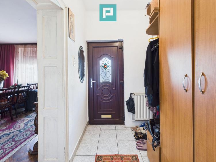 Casa de cărămidă cu 3 camere zona Uta