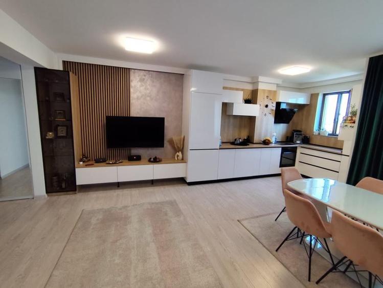 Apartament 3 camere + parcare Albert Meraki  91.3mp St. 2020