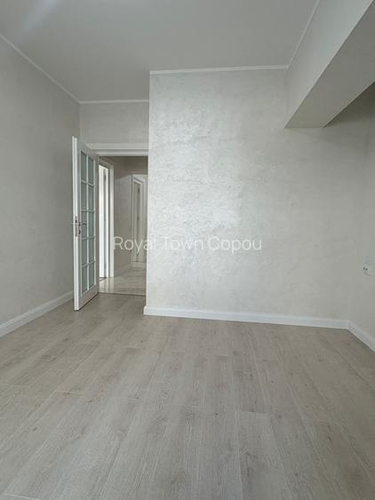 Apartament nemobilat de inchiriat cu 2 camere decomandat- Royal Town - 10