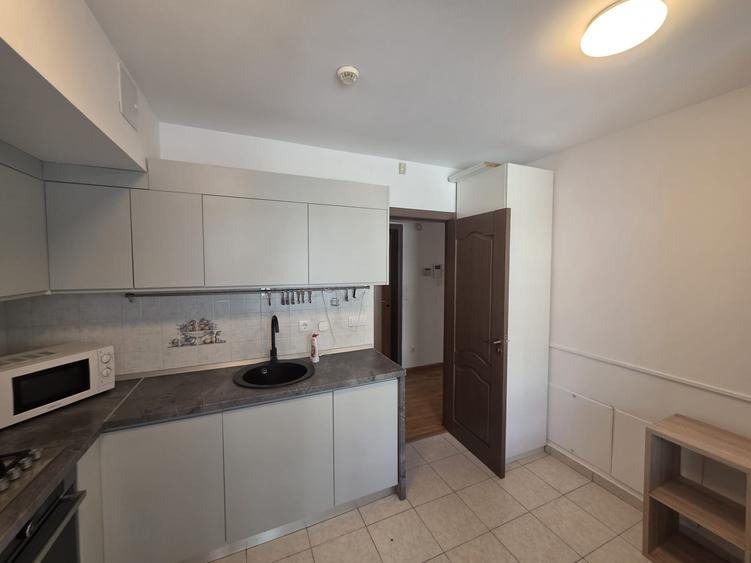 BANEASA GREEN LAKE COMPLEX APARTAMENT 4 CAMERE LOC PARCARE SI BOXA