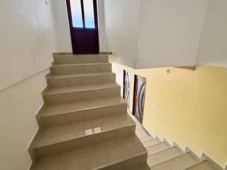 Casa Individuala Bacu | 200mp P+1 | 4 camere | Comision 0!