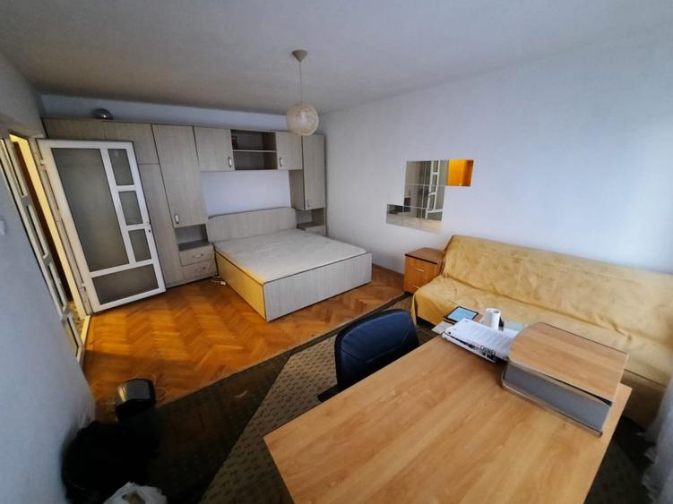 Apartament 1 camera decomandat - zona Canta (Moara de Foc)