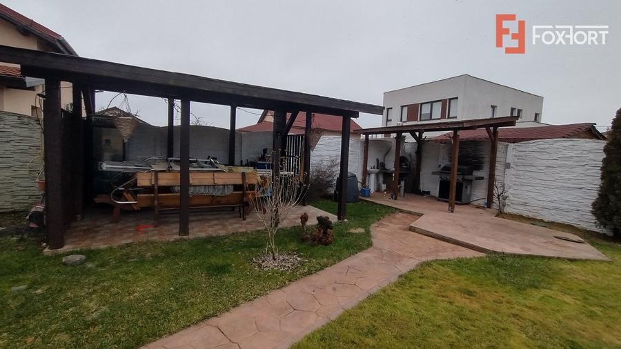 Casa individuala 4 camere, Sacalaz - Garaj, piscina exterioara