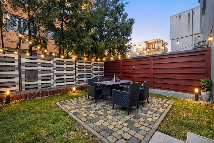 Studio cu parcare si curte de 32mp lângă plajă