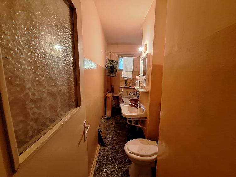 Oportunitate!-Apartament spatios cu 2 camere-langa Piata Doina-zona Sagului