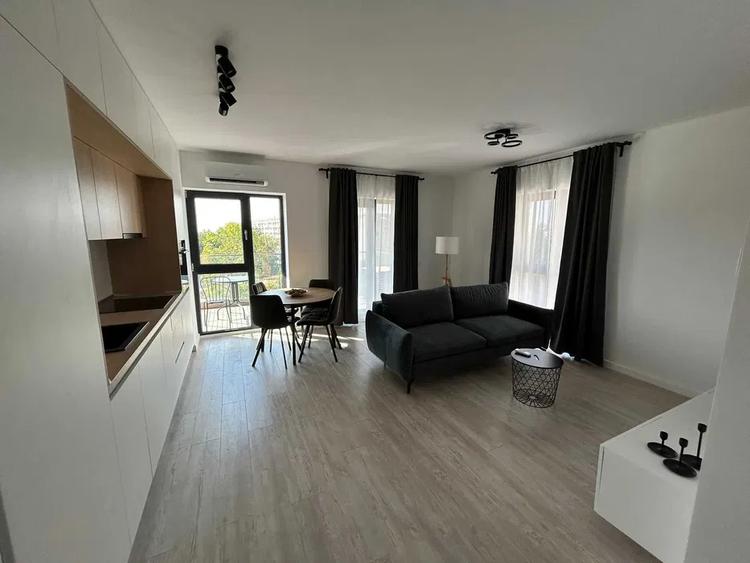 Apartament 3 camere, decomandat, 66 mp, ac, 3x smart tv, parcare, Parcului 20