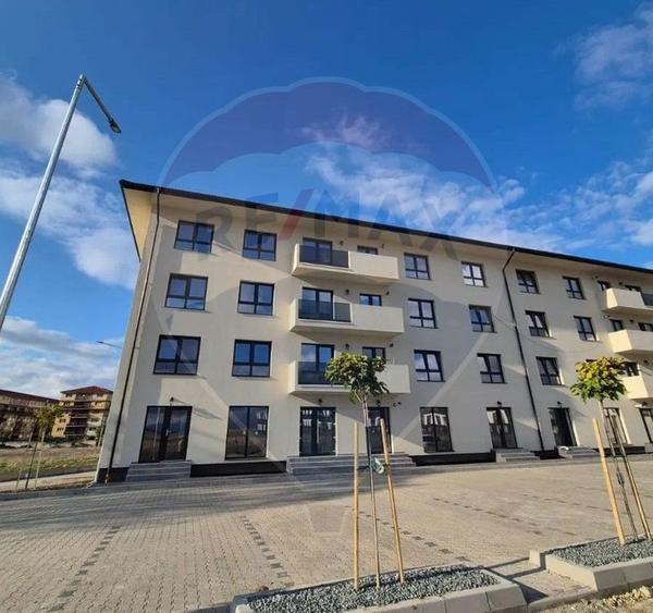 Spațiu comercial de închiriat – | 620 mp | Doamna Stanca