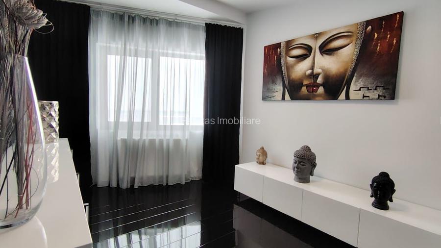 Casa individuala de vanzare, teren 500 mp, finisat, garaj, zona Vivo - 25