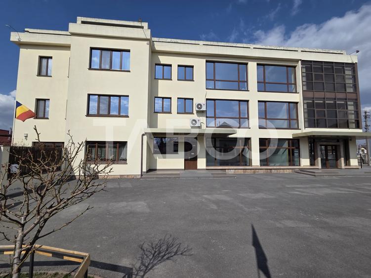 Cladire birouri de vanzare P+E1+E2 zona Inocentiu Micu Klein
