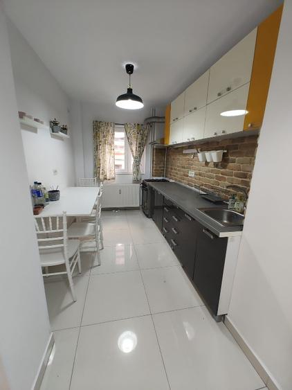 Proprietar, 2 camere decomandat, 56 mp, Aleea Brașoveni – Lacul Tei