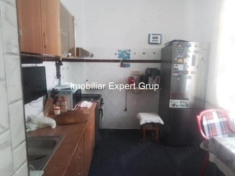 4 Camere: Calea Calarasilor-Popa Nan,curte