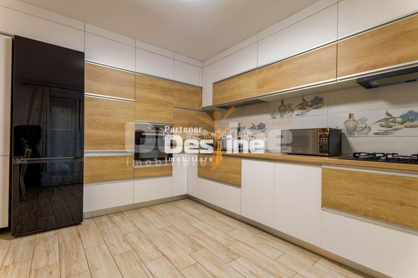 Comision 0% Casă individuală stil grecesc 5 camere S+P+1+pod, 200 mp