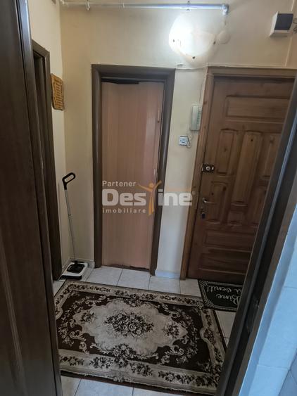 Apartament 2 camere zona linistita etaj intermediar