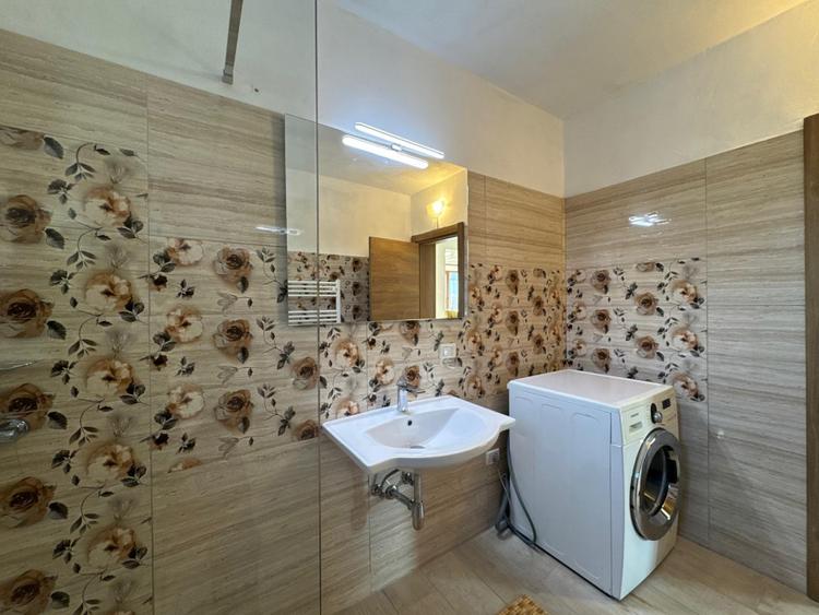 Ghimbav, 1/2 dintr-un duplex, prima inchiriere, in curs de amenajare