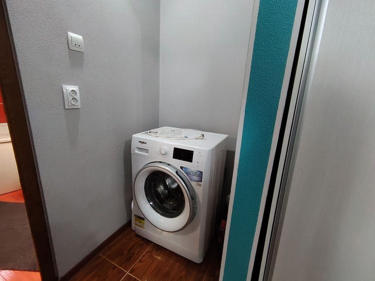 Inchiriez apartment 3 camere.