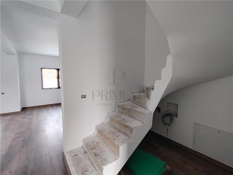 Duplex superb - toate utilitatile - la cheie