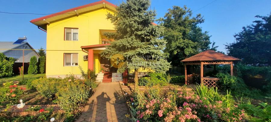 Vilă deosebită în Aroneanu – la doar 5 km de Tg. Cucu | 319.000 €