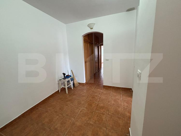 Apartament 3 camere, 76 mp, zona Nicolina