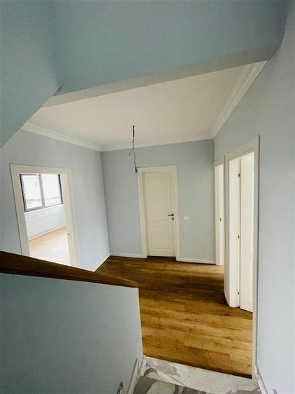Casa Vila Duplex NOUA 5 camere Otopeni curte proprie acces privat