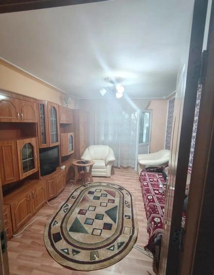 Apartament 2 camere, etajul 1/4, zona Podu Ros
