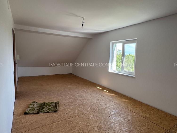 Vila cu curte generoasă Lazu - 17