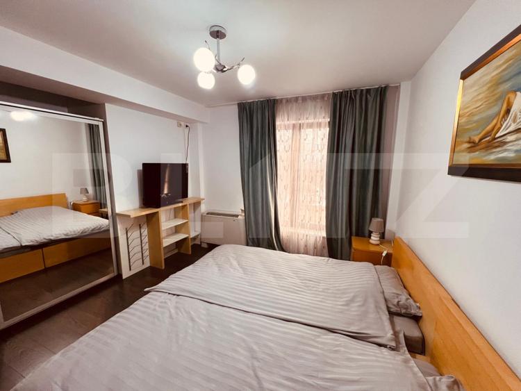 Casă 8 camere, 404 mp, zona Lapus