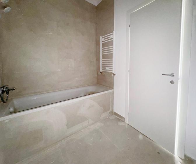 Penthouse 3 camere,decomandat, 89.7mp utili,toate utilitatile,Aradului