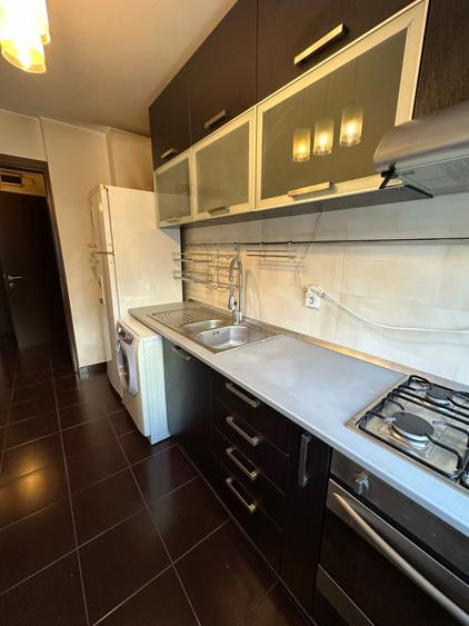 Dristor - Metrou 3 Min - 3 Camere - Etaj 3 - Disponibilitate Imediata