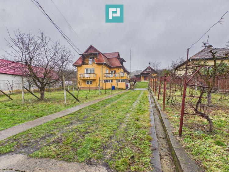 Vilă stil montan, 270 mp, teren 3000 mp