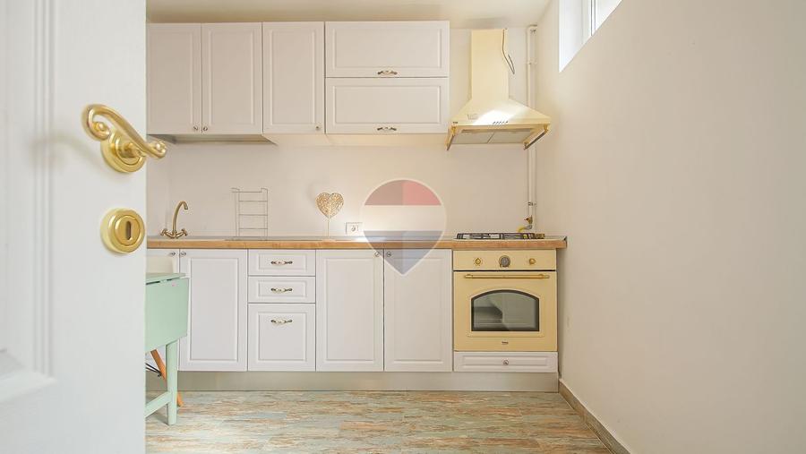 Apartament cu 3 camere, 90 mp, Centrul Istoric