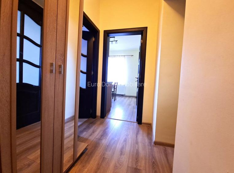 Apartament cu 2 camere, priveliște superbă spre Tâmpa, zonă centrală - 6