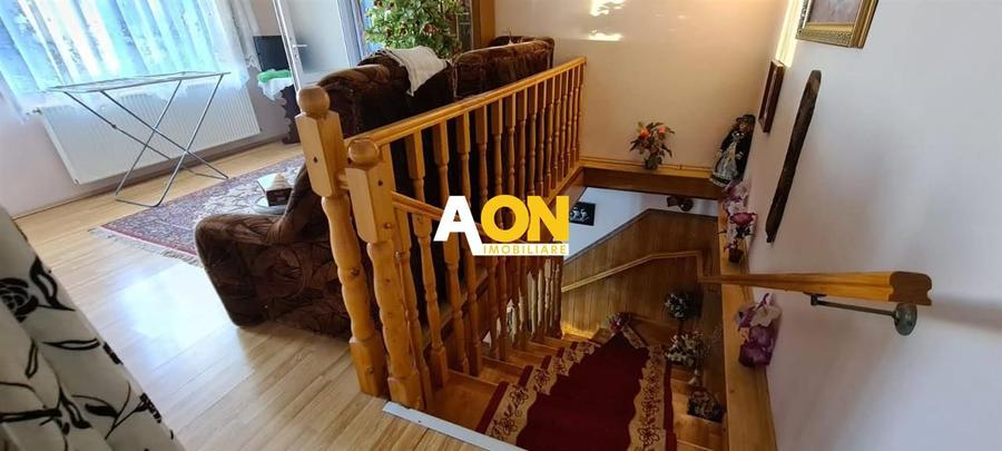 Casa de vanzare 5 camere 320 mp teren Centru zona Prefecturii