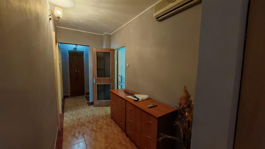 Apartament cu 3 camere decomandat, Micro 39A