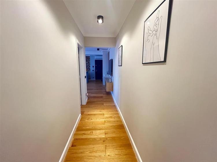 Apartament modern 3 camere si balcon zona Rahova